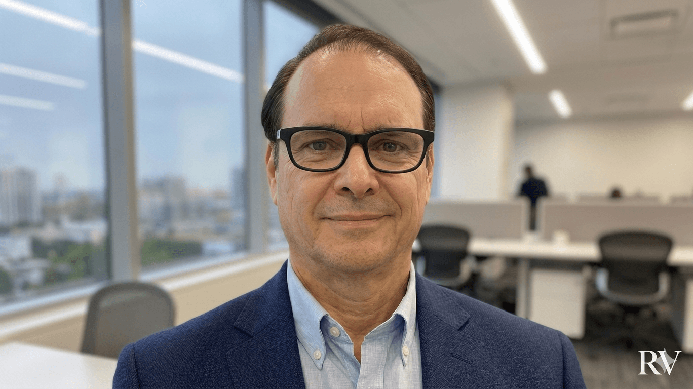 Ricardo Valenzuela, Socio · eCommerce & Transformación Digital